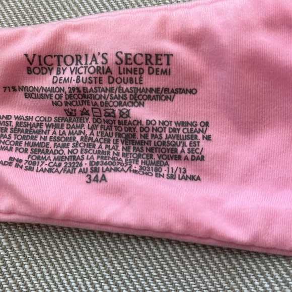 2 Victoria's Secret lined Demi bras  | Lightly lined | 34A - Picture 5 of 10